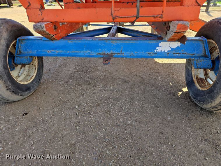 image for item ER1555 Gravity wagon