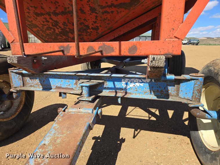 image for item ER1555 Gravity wagon