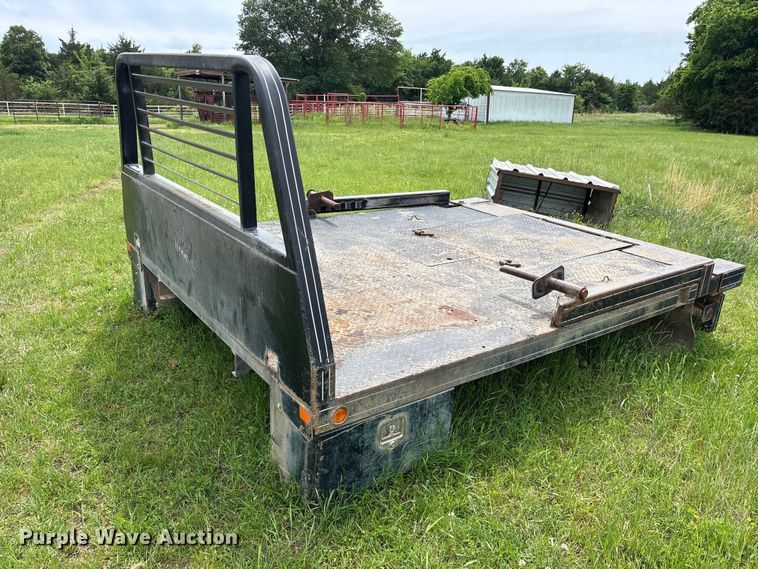 image for item ES8984 Butler hydraulic bale bed
