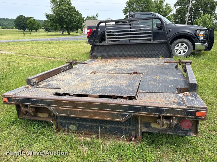 image for item ES8984 Butler hydraulic bale bed