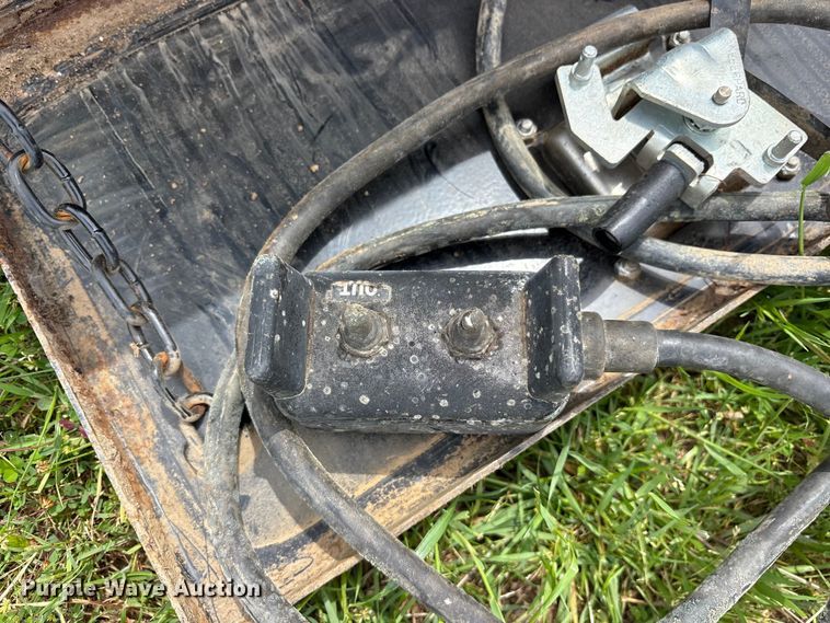 image for item ES8984 Butler hydraulic bale bed