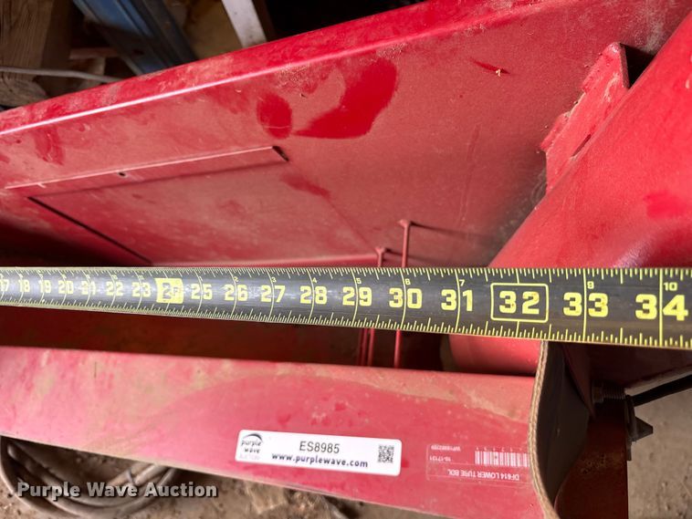 image for item ES8985 Wheatheart DF614 tailgate mounted grain auger