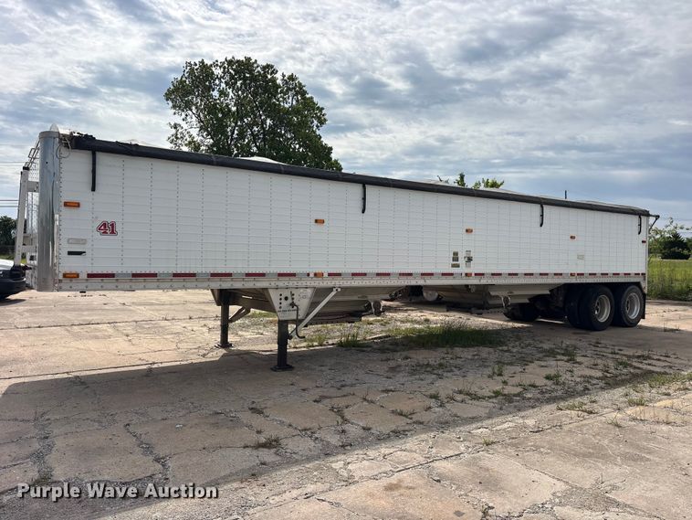 image for item ET2056 2016 Wilson DWH-500 grain trailer