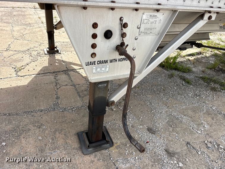 image for item ET2056 2016 Wilson DWH-500 grain trailer