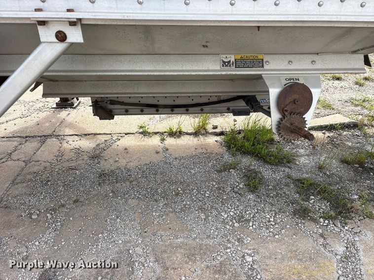 image for item ET2056 2016 Wilson DWH-500 grain trailer