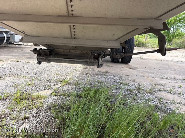image for item ET2056 2016 Wilson DWH-500 grain trailer