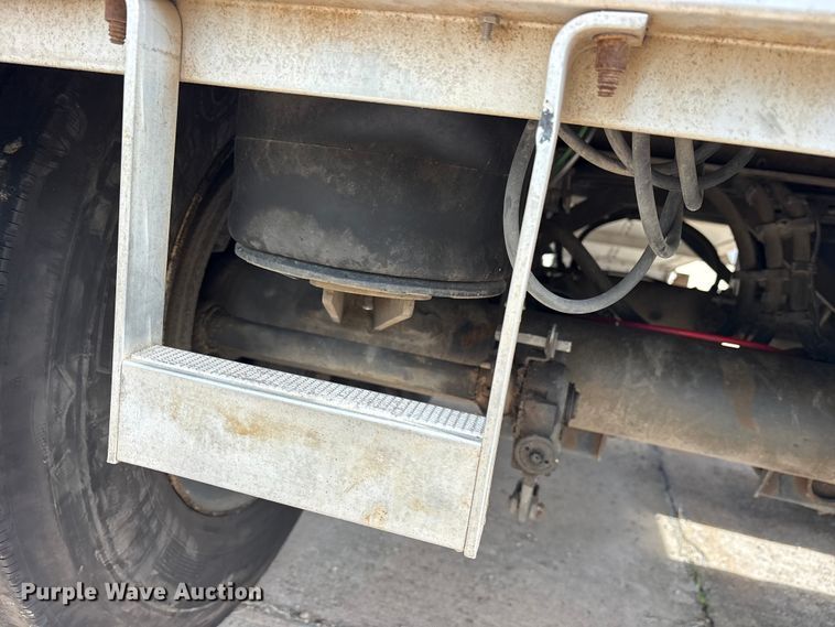 image for item ET2056 2016 Wilson DWH-500 grain trailer