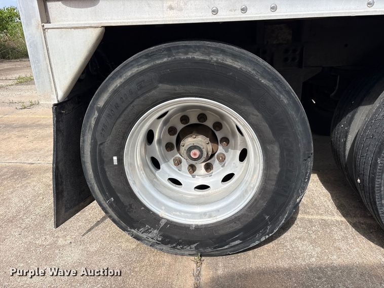 image for item ET2056 2016 Wilson DWH-500 grain trailer