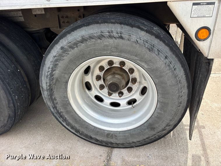 image for item ET2056 2016 Wilson DWH-500 grain trailer