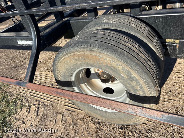 image for item ET2078 Industrias America 20X4 hay bale trailer