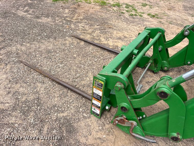 image for item ET2093 2014 John Deere 6115D MFWD tractor