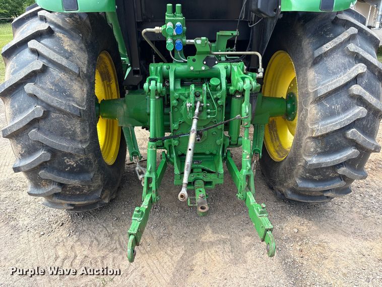 image for item ET2093 2014 John Deere 6115D MFWD tractor