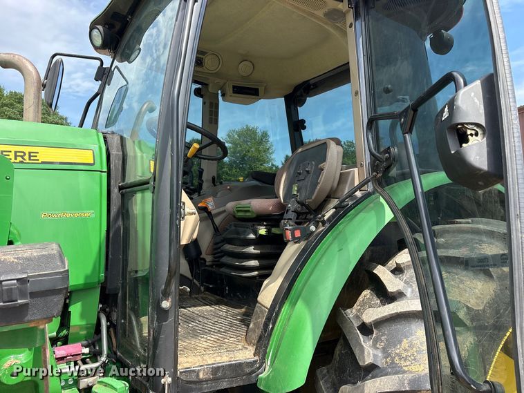 image for item ET2093 2014 John Deere 6115D MFWD tractor