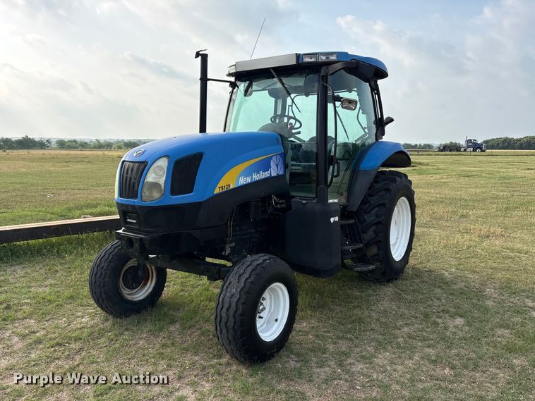 image for item EU5596 2004 New Holland TS125A tractor