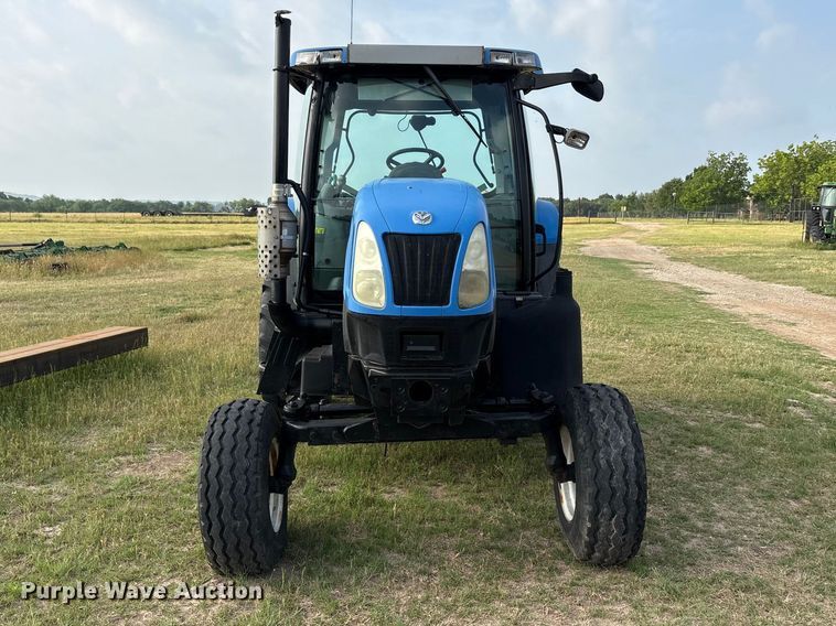 image for item EU5596 2004 New Holland TS125A tractor