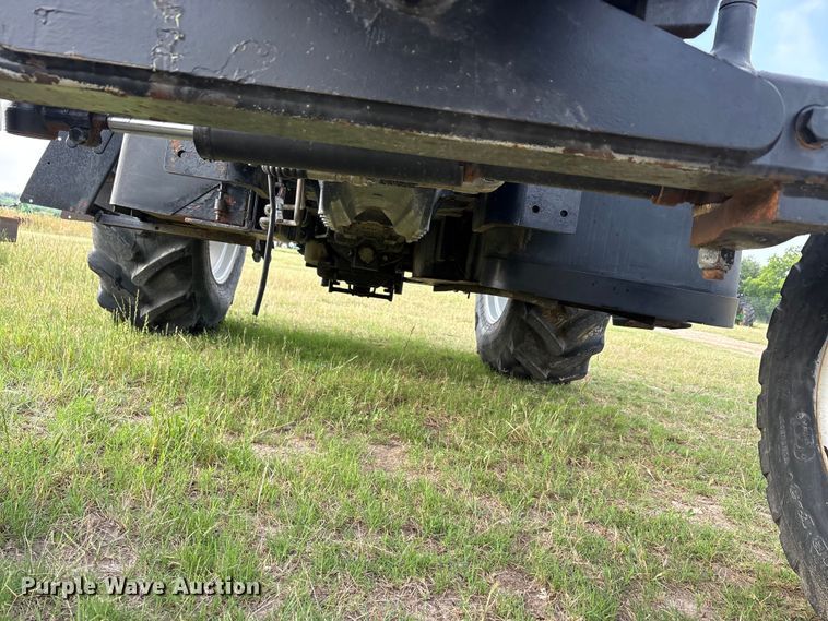 image for item EU5596 2004 New Holland TS125A tractor