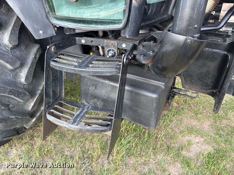 image for item EU5596 2004 New Holland TS125A tractor