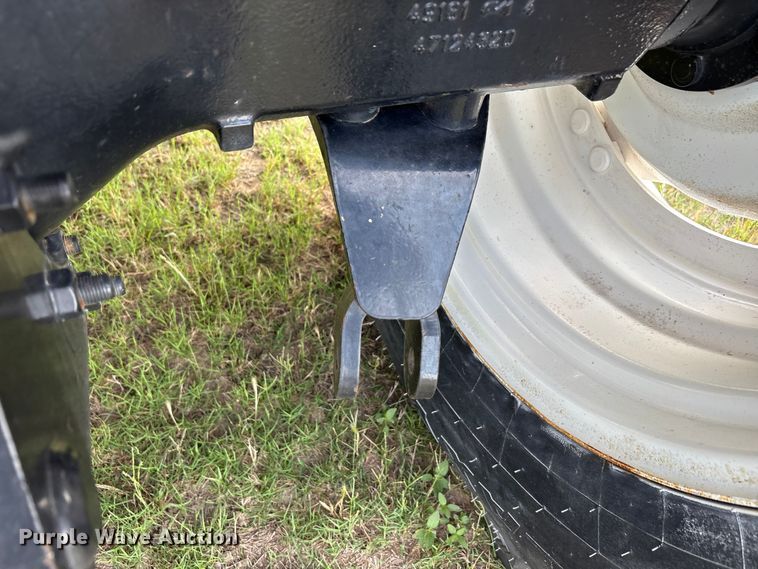 image for item EU5596 2004 New Holland TS125A tractor
