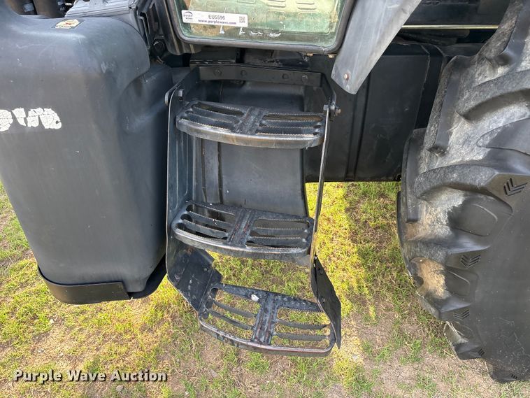 image for item EU5596 2004 New Holland TS125A tractor