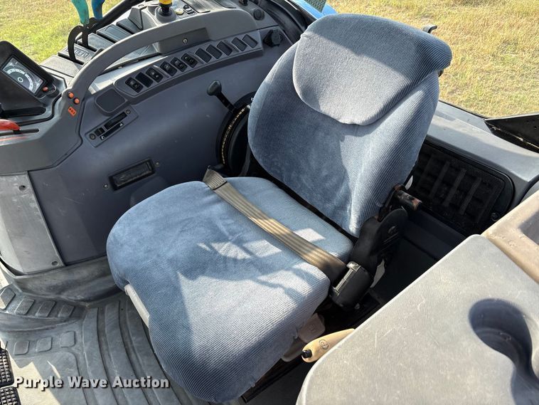 image for item EU5596 2004 New Holland TS125A tractor