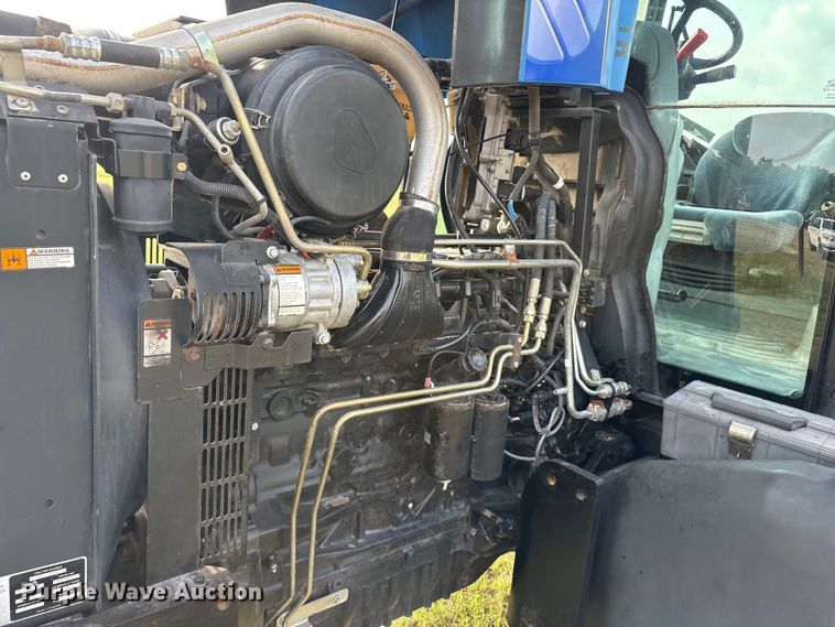 image for item EU5596 2004 New Holland TS125A tractor