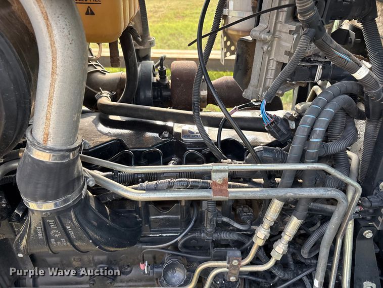 image for item EU5596 2004 New Holland TS125A tractor