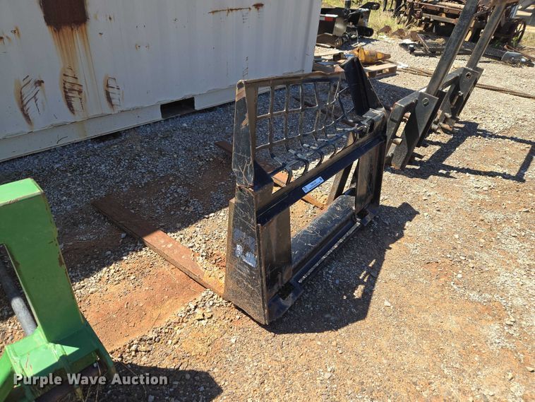 image for item EW0129 Caterpillar skid steer forks