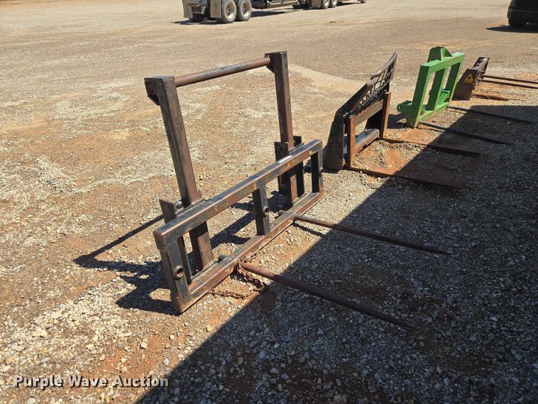 image for item EW0130 Hay forks