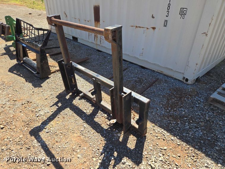image for item EW0130 Hay forks