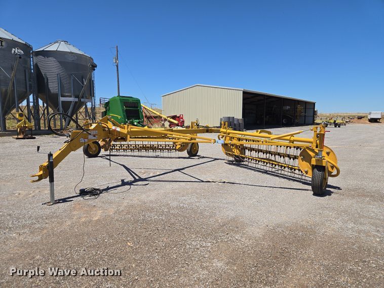 image for item EW0135 2023 Vermeer R2300 hay rake