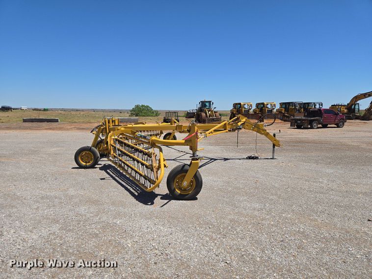 image for item EW0135 2023 Vermeer R2300 hay rake