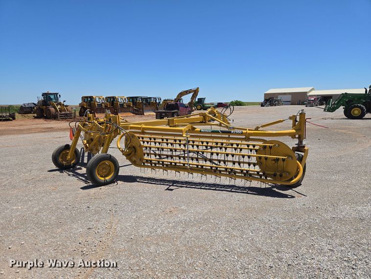 image for item EW0135 2023 Vermeer R2300 hay rake