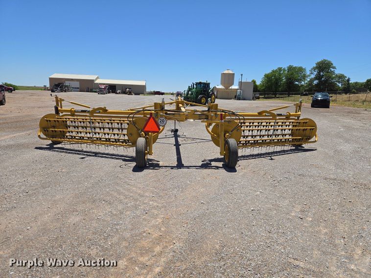 image for item EW0135 2023 Vermeer R2300 hay rake