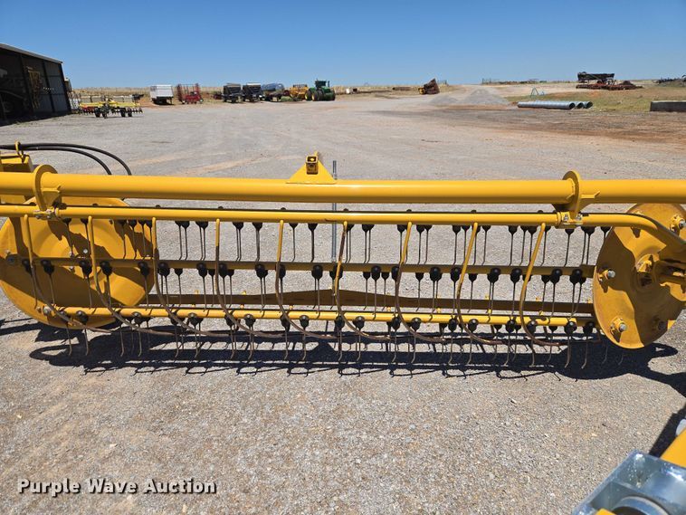 image for item EW0135 2023 Vermeer R2300 hay rake