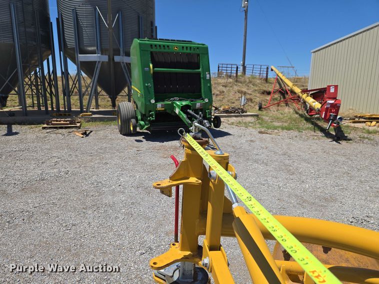 image for item EW0135 2023 Vermeer R2300 hay rake