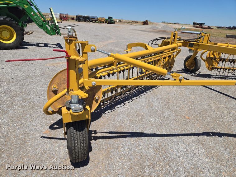 image for item EW0135 2023 Vermeer R2300 hay rake