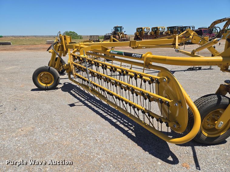 image for item EW0135 2023 Vermeer R2300 hay rake