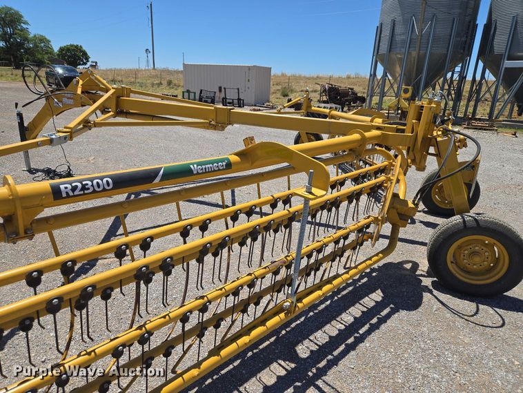 image for item EW0135 2023 Vermeer R2300 hay rake