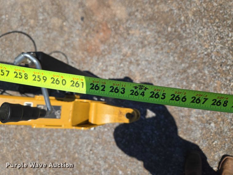 image for item EW0135 2023 Vermeer R2300 hay rake