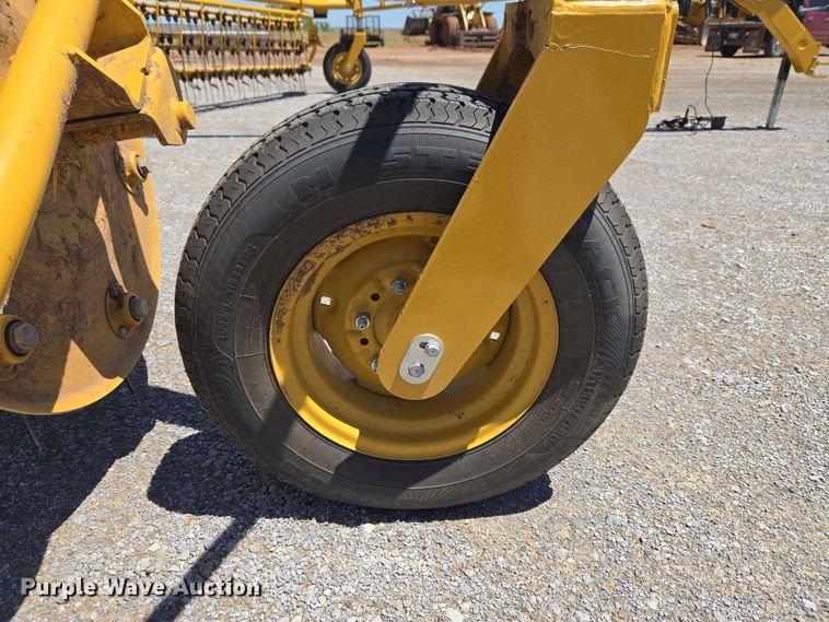 image for item EW0135 2023 Vermeer R2300 hay rake
