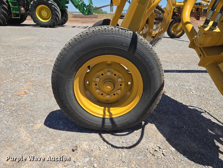 image for item EW0135 2023 Vermeer R2300 hay rake