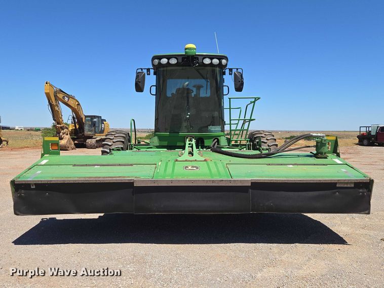 image for item EW0137 2012 John Deere R450 swather / windrower