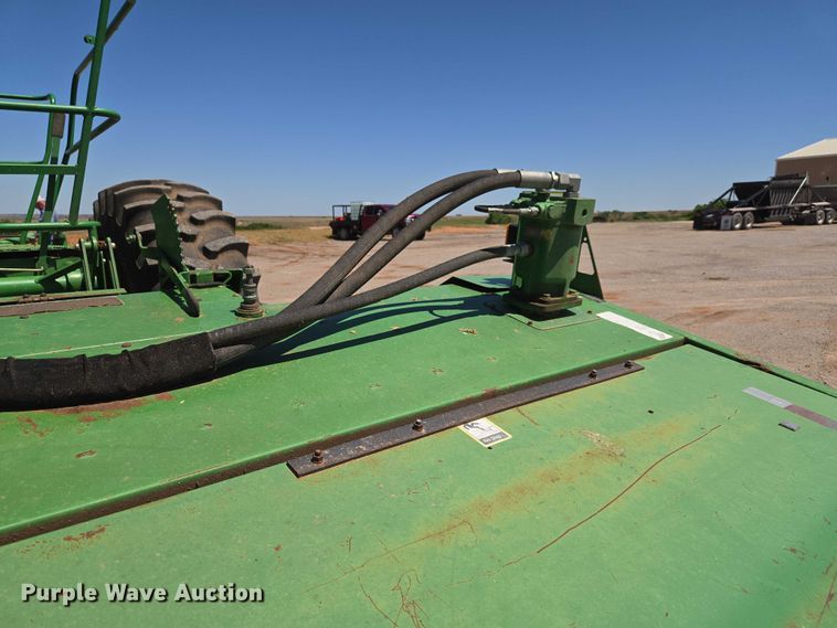 image for item EW0137 2012 John Deere R450 swather / windrower