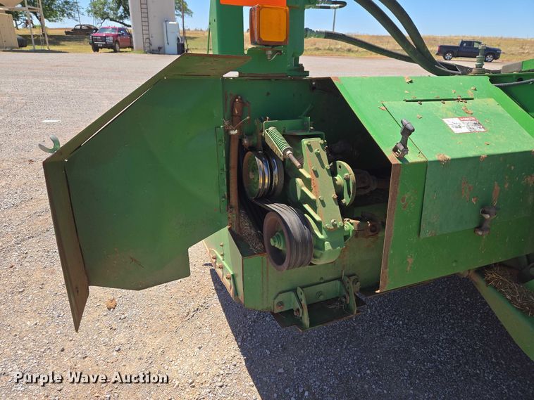 image for item EW0137 2012 John Deere R450 swather / windrower