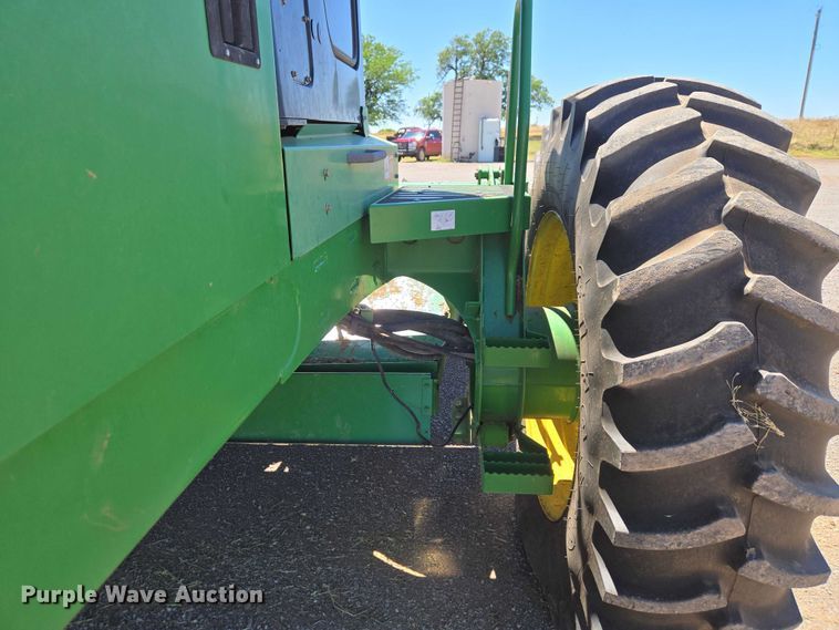 image for item EW0137 2012 John Deere R450 swather / windrower