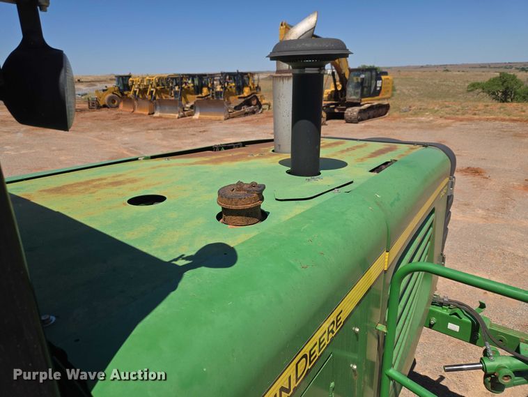 image for item EW0137 2012 John Deere R450 swather / windrower