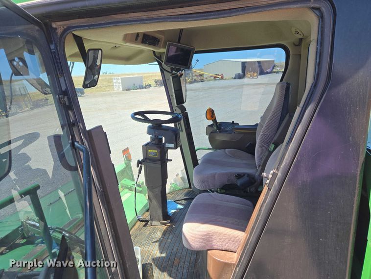 image for item EW0137 2012 John Deere R450 swather / windrower