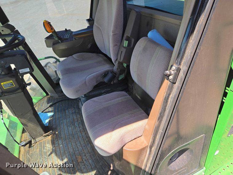 image for item EW0137 2012 John Deere R450 swather / windrower