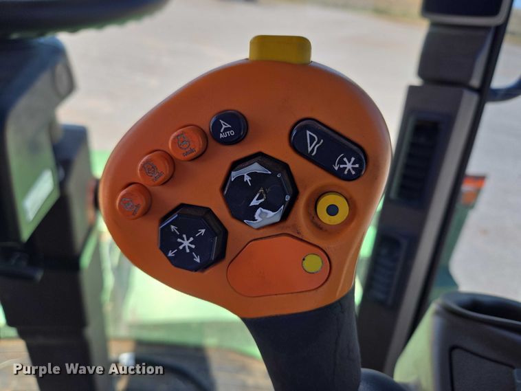 image for item EW0137 2012 John Deere R450 swather / windrower