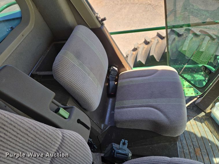 image for item EW0137 2012 John Deere R450 swather / windrower